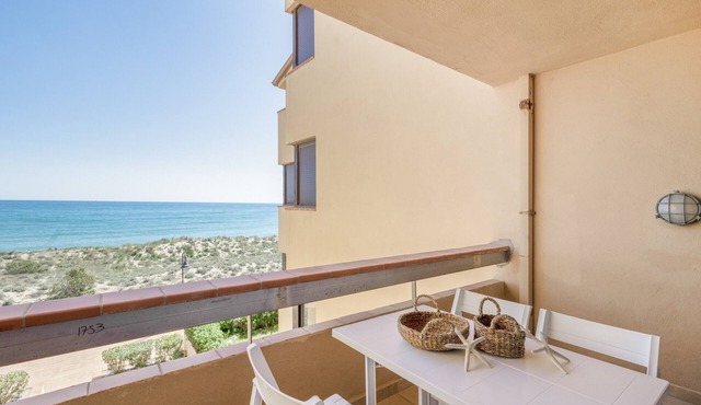 Seafront Apartment with Stunning Views in Pals