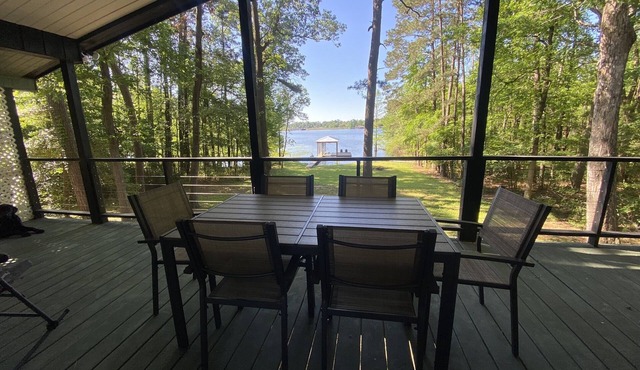 Shore Thing Waterfront Home with private covered boat dock on Toledo Bend in Hemphill