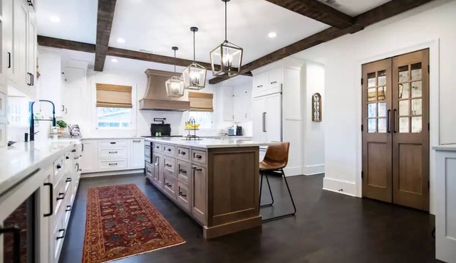 Simply Stunning Home in DT Lake Geneva W/Game room!