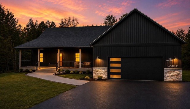 Sister Bay Retreat | Sleeps 12 + Game Room