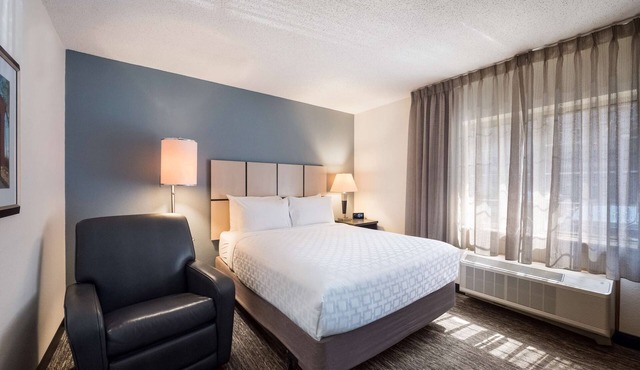 Sonesta Simply Suites Lansing