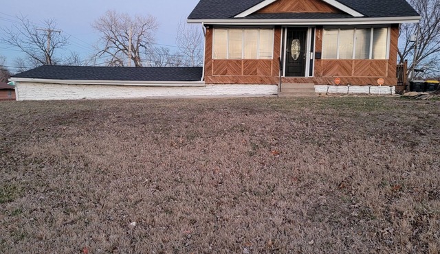 Spacious 2-bedroom house in enchanting Kansas City with AC, NSD-STRMAJ-00254
