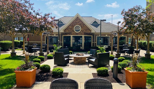 Spacious 2BR Suite | Daily Breakfast + Fire Pit in Indianapolis
