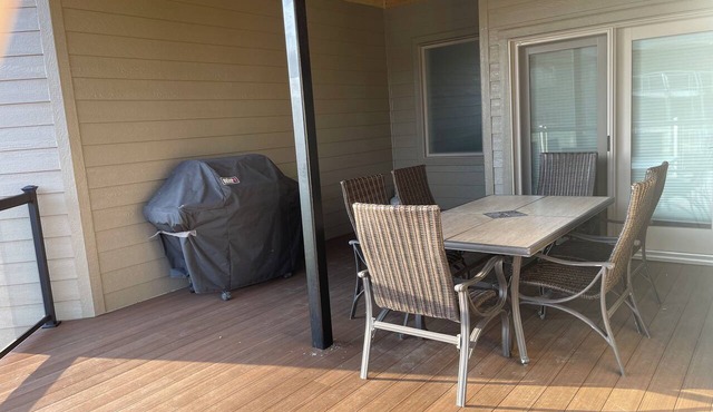 Spacious Bridges Bay Condo with stunning lake views and 6 waterpark passes! in Arnolds Park