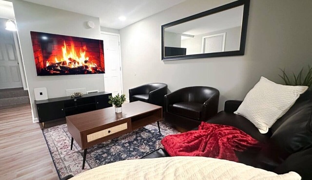Spacious & Clean 1.5 Story Apartment with Parking - Easy Access to City+ Airport