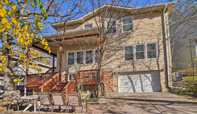 Spacious Fox Lake Home w/ Deck + Gas Grill!