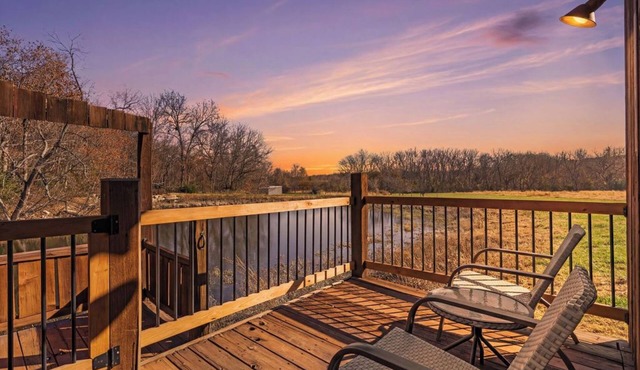 Spacious KC Creekside Lodge Retreat with Fire Pit and Views in Overland Park