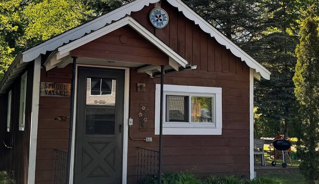 Spruce Valley Cottage at Miller's Cottages in Ontonagon