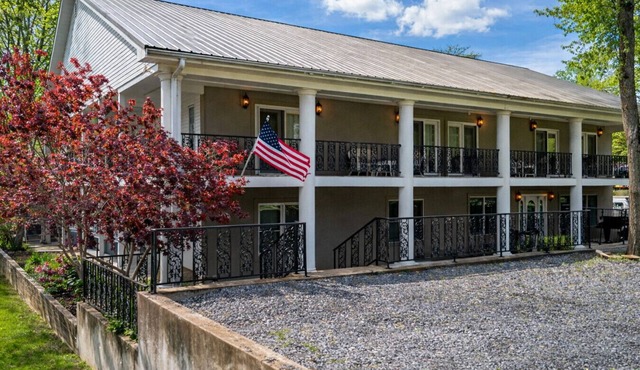 Steps to the Marina, Stylish Townhome Getaway