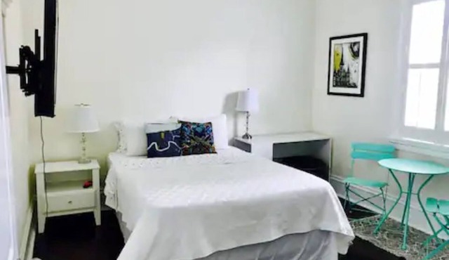 Studio in Uptown New Orleans; private entrance, parking, pets ok. in New Orleans