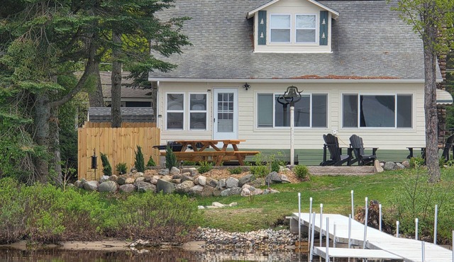 Stunning Sunsets. Great fishing from dock. Sandy Shore. Clean and remodeled. AC.