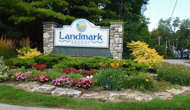 SUMMER SPECIAL! DOOR COUNTY GETAWAY @ LANDMARK RESORT - Cozy 1 BR. WOODVIEW