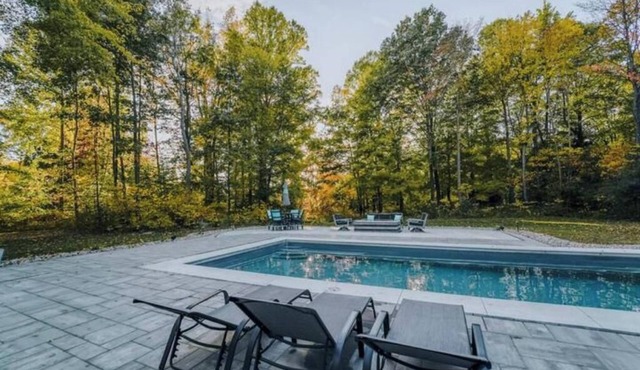 Summertime in SoHa! Pool, Hot Tub & Game Room