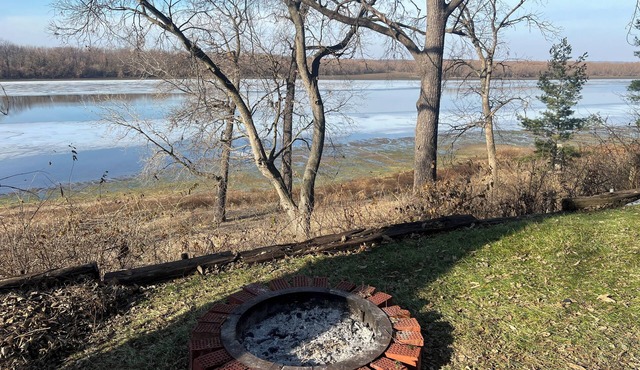 Sunset Cottage at Quiver Lake—Sleeps 6, 2 Bed/1 Bath Retreat