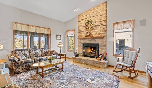 Sunset Vista- cozy two bedroom retreat