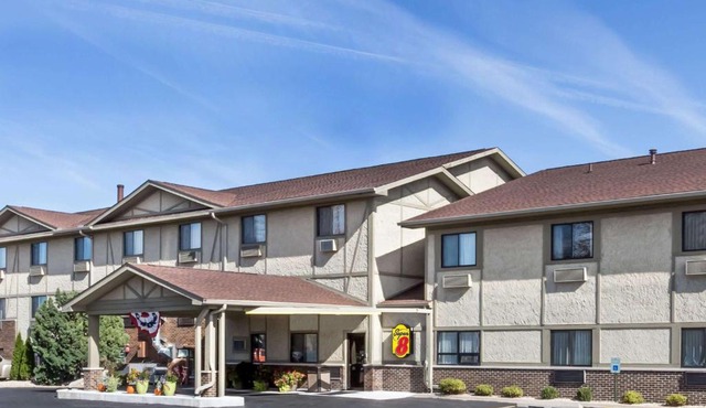 Super 8 by Wyndham Ottawa Starved Rock