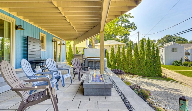 Swim & Fish! Lakefront Apt w/Hot Tub & Grill!
