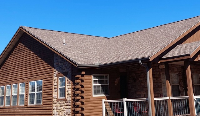 Table Rock Lake Walk-in Log Cabin by Silver Dollar City! Remodeled! Great Rates!