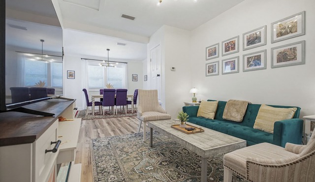 The Funky Float-Stylish Stay Near Downtown Mobile in Mobile