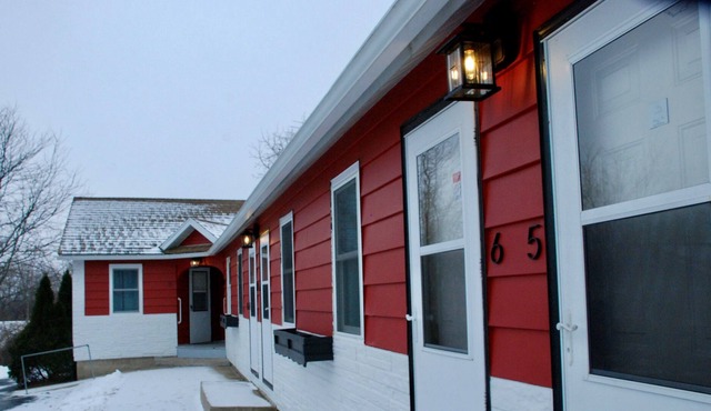 THE LITTLE VILLAGE , 2 Full Beds 104