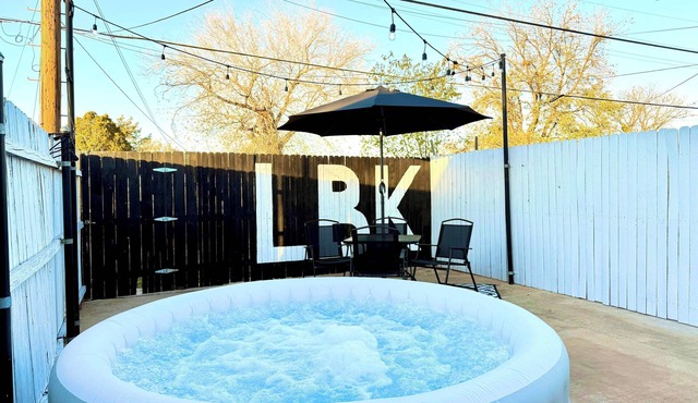 ✮The Monochromatic Modern Studio✮Near TTU✮1BD/1Bth in Lubbock