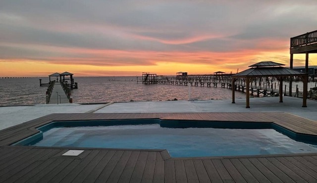 Tranquil Lake House, Come Get Away! in Slidell