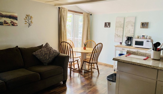 Traverse City 15 min to downtown, Spider Lake, On-site Rentals, Pet Friendly in Traverse City