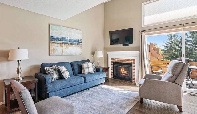 Trout Creek Bunk House 28-Charming 3-bdrm/loft condo in Harbor Springs