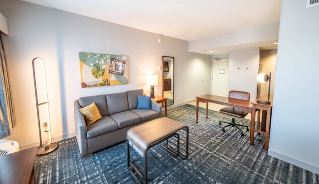 Two Queen Bedroom Suites | Pool, Parking & Breakfast | Mayo Clinic Area