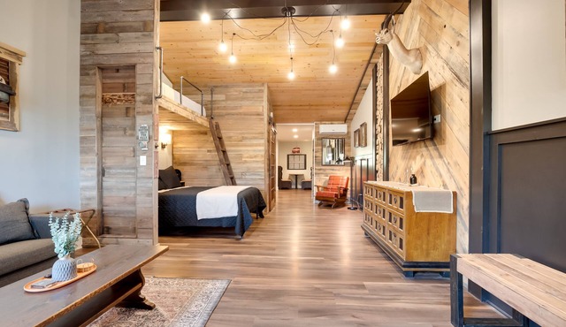 Unique Stay on Harrison Hills Trails w/Sauna!