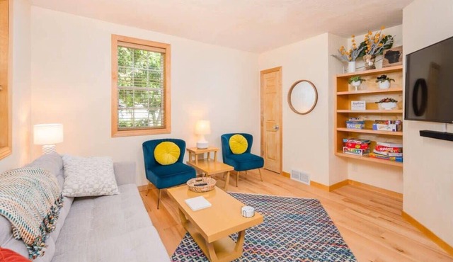 Updated Downtown Home w/Garage & WiFi