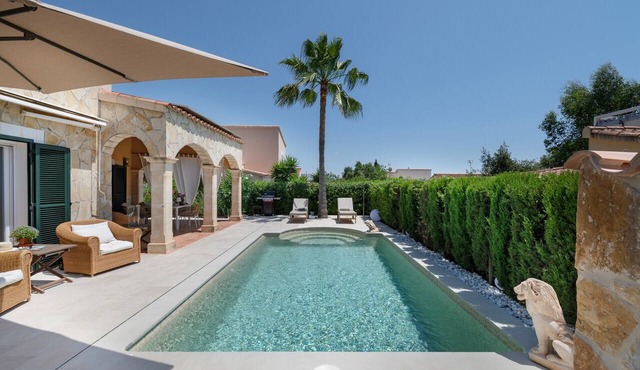 Villa 'Casa Mayor Strand Es Trenc 5 Min' with Private Pool, Wi-Fi and Air Conditioning in Illes Balears