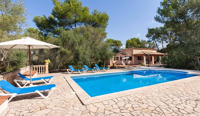 Villa in Lloret with 3 bedrooms, Wifi, private pool and BBQ 30 minutes from the seaSa Rota de Can Blanc in Lloret de Vistalegre