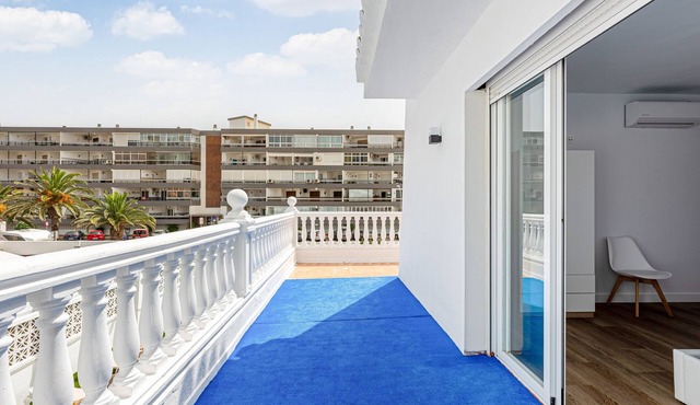 Villa "Mar" with Sea View, Private Pool & Wi-Fi in Torremolinos