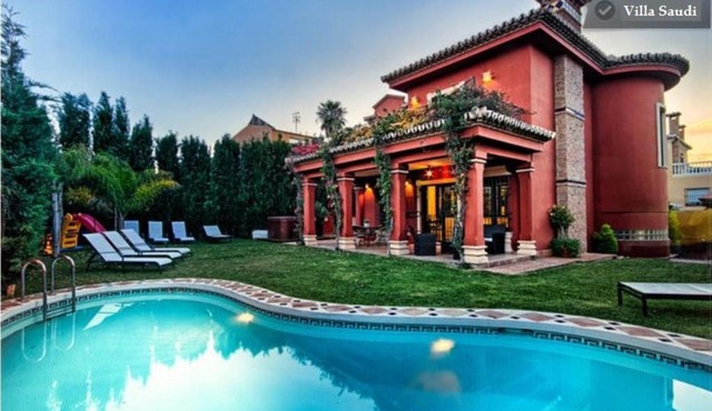 Villa playamar in Torremolinos