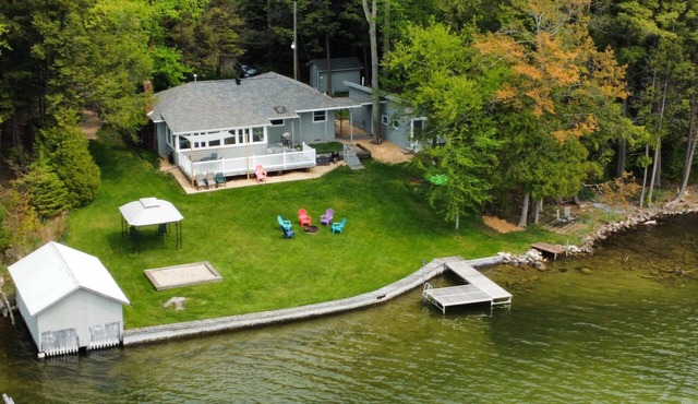 Waterfront home on South Lake Leelanau, pet friendly, beautiful sunsets. .