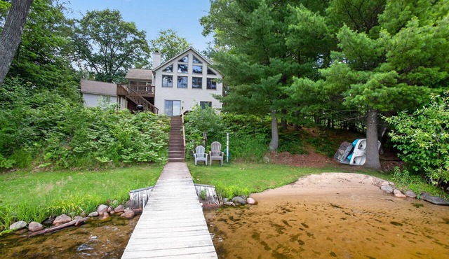 Waterfront Lake Cottage: Dock, Kayak, Sunroom