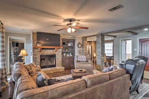 Waterfront Louisiana Vacation Rental w/Dock!