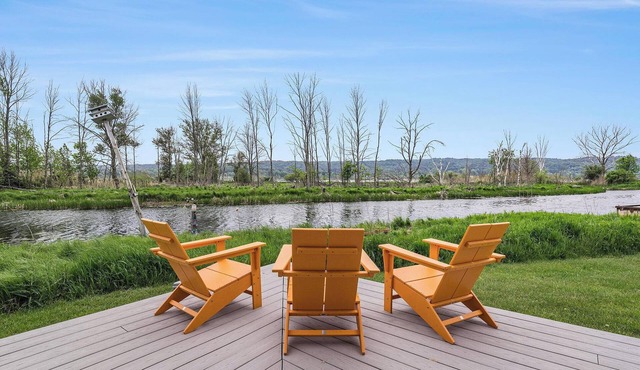 Waterfront Paradise at Arcadia Lake