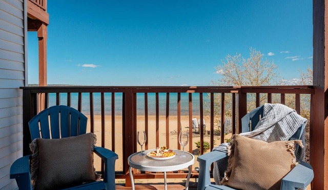 Waters Edge 220 | Beachfront Condo | Balcony | Near Downtown
