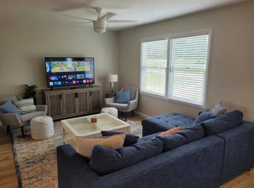 White Birch - Riverfront and Newly-Remodeled!