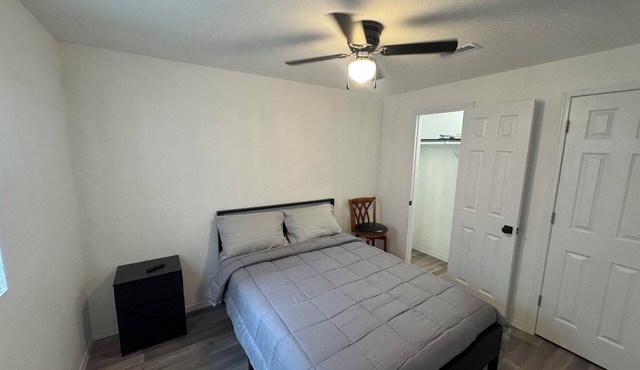 woody pines 2-bedroom cabin in amazing Tyier with cool AC breeze in tyier