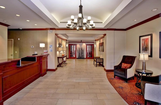 Holiday Inn Express Hotel Grand Ihg 