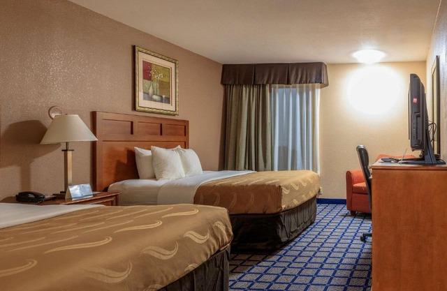Quality Inn 