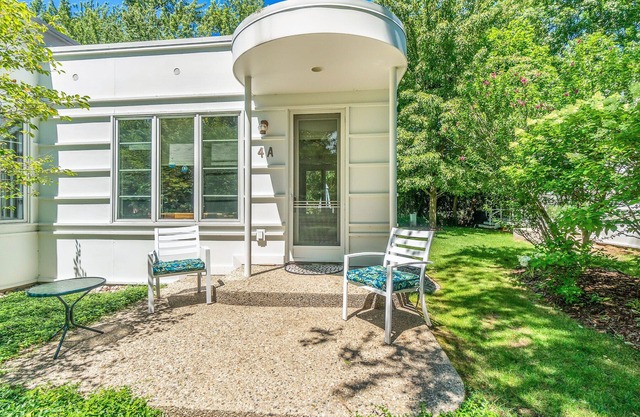 🏖️ Sleepy Hollow Beach Resort, Cottage 4A – Family Fun on Lake Michigan!