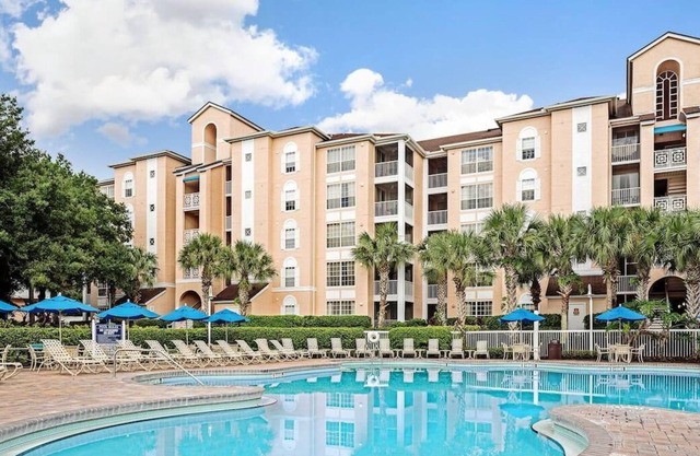 Three Comfortable Units, Mini-Golf and Basketball, Fun! Free Wifi, Theme Parks in Orlando