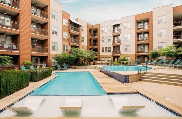 TWO Modern SoCo CozySuites w/ 2 Pools! in Austin