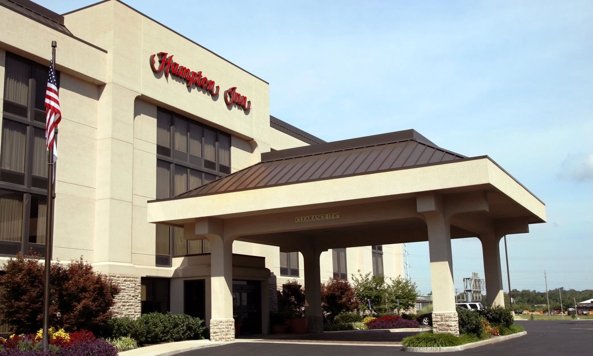 Valley Park Hotel | Hampton Inn St. Louis Southwest
