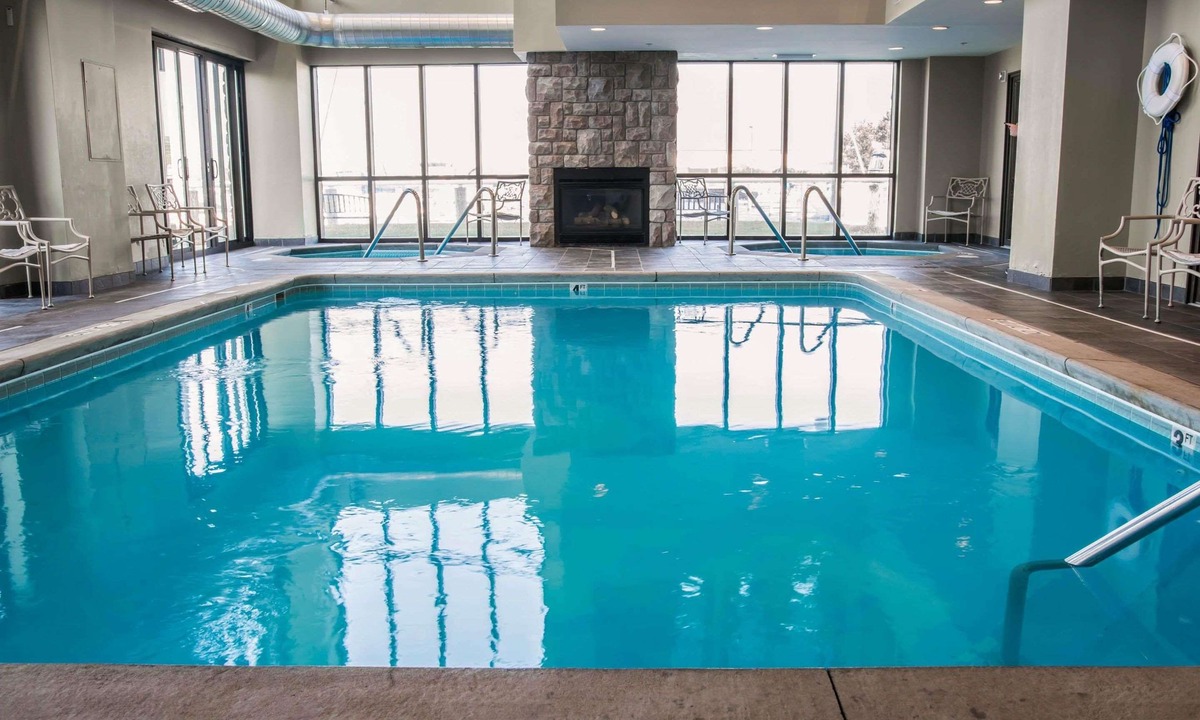 Muskegon Hotel | Shoreline Inn & Conference Center, an Ascend Collection Hotel