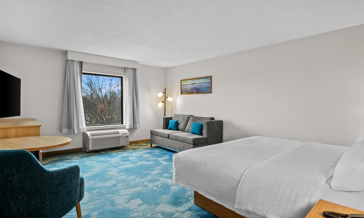 Canton Hotel | Hampton Inn & Suites Detroit-Canton